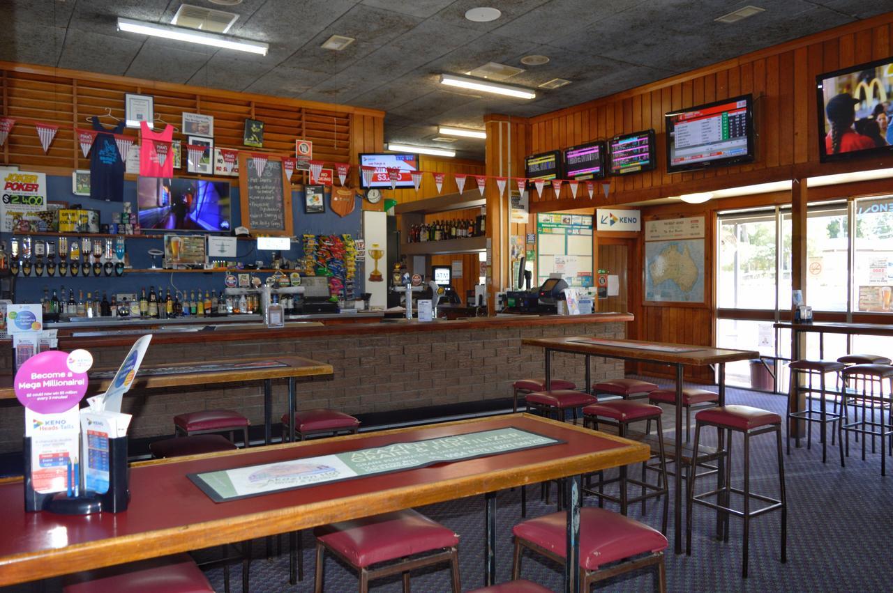 Brolga Hotel Motel - Coleambally Exterior photo